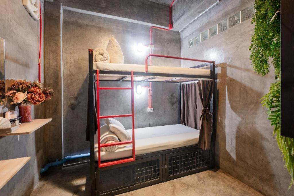 Sleeper Hostel Ао Нанг Экстерьер фото
