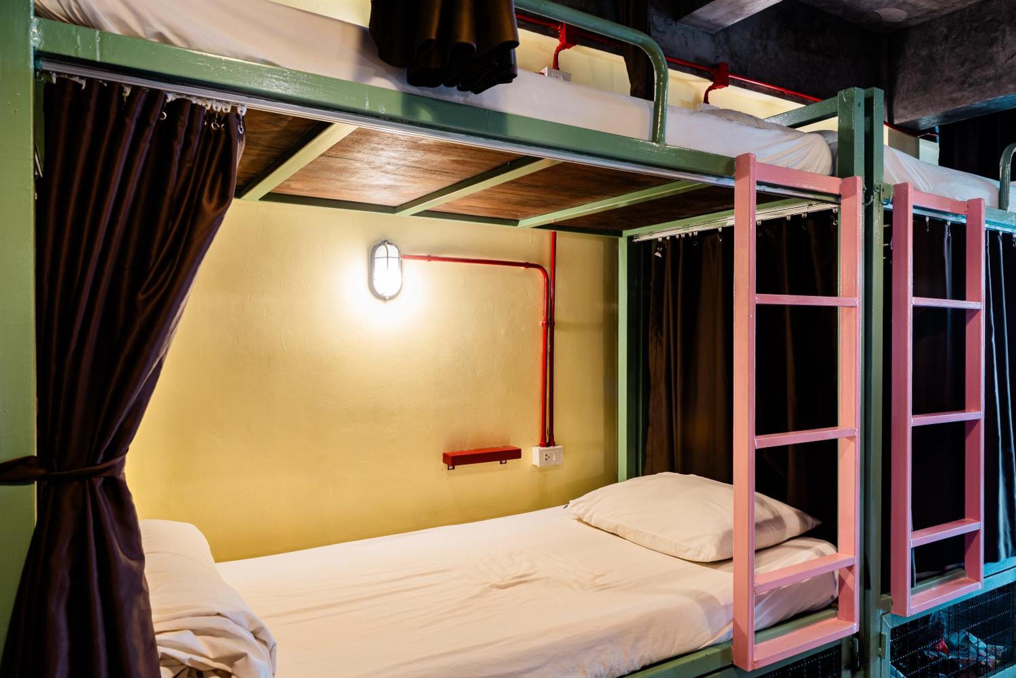 Sleeper Hostel Ао Нанг Экстерьер фото